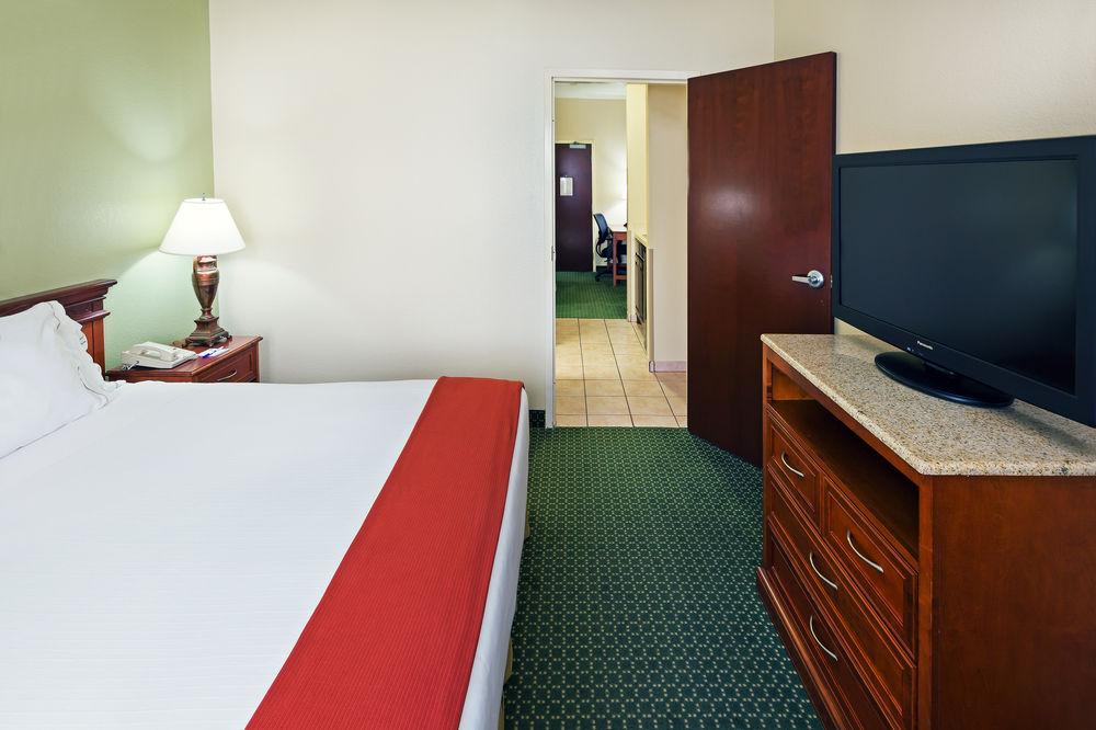 Four Points By Sheraton Dallas Arlington Entertainment District Exterior photo