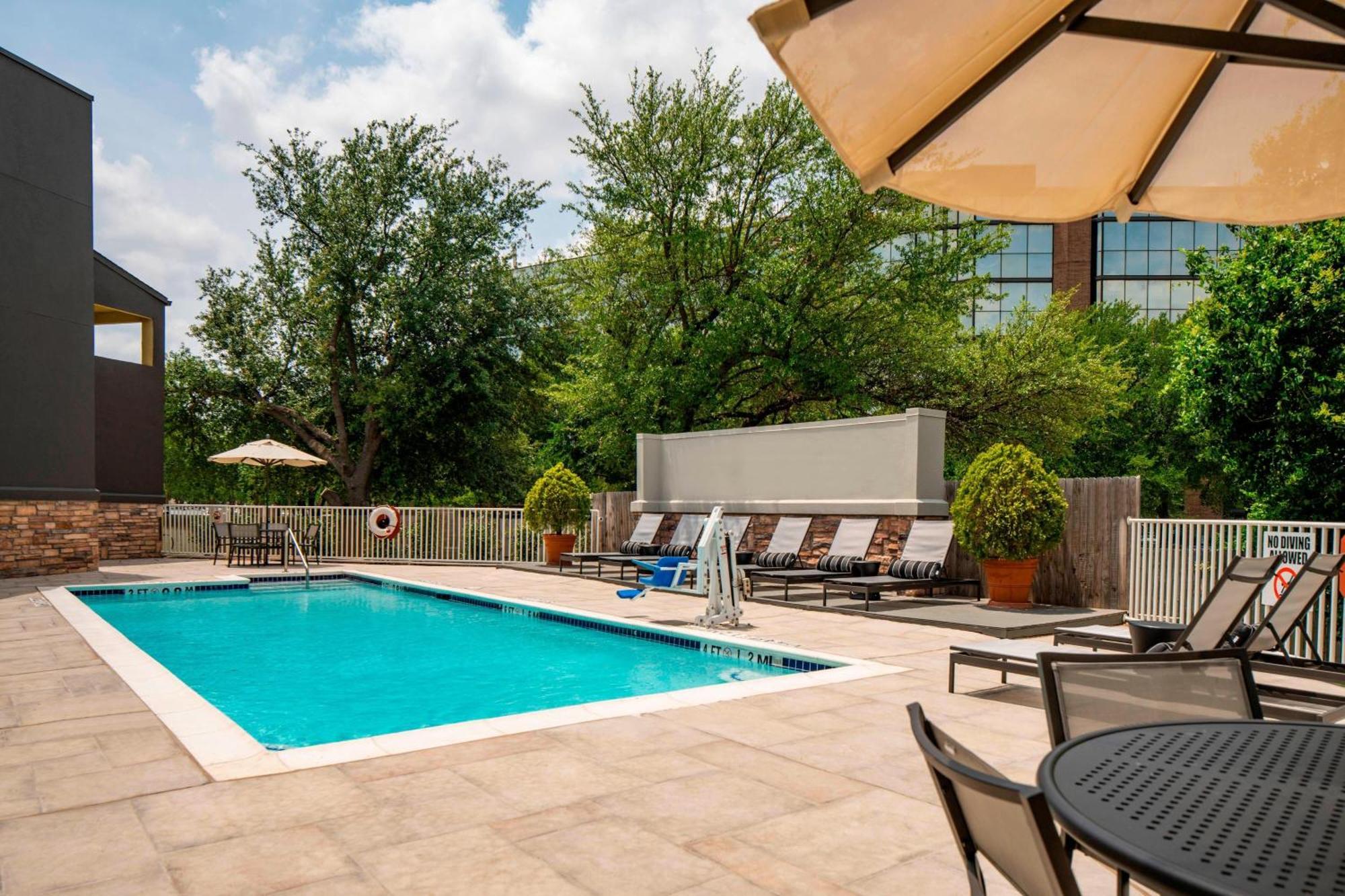 Four Points By Sheraton Dallas Arlington Entertainment District Exterior photo