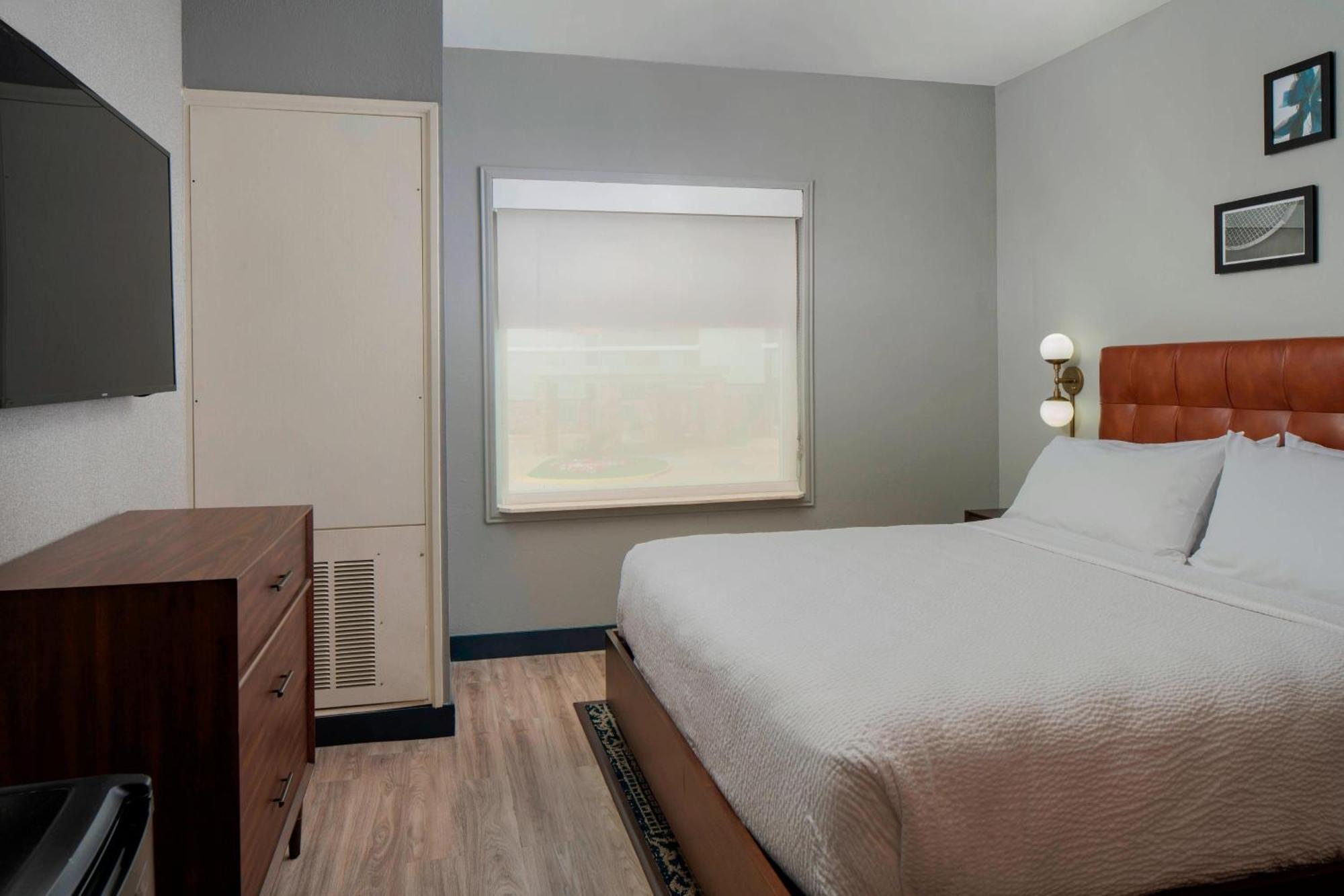 Four Points By Sheraton Dallas Arlington Entertainment District Exterior photo