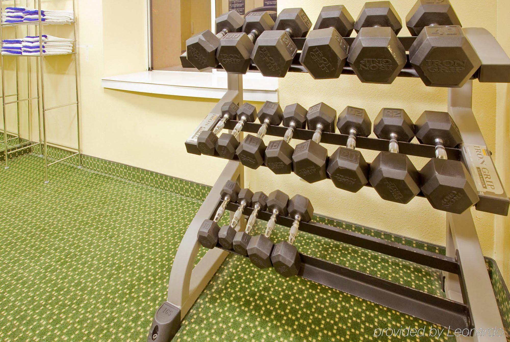 Four Points By Sheraton Dallas Arlington Entertainment District Facilities photo